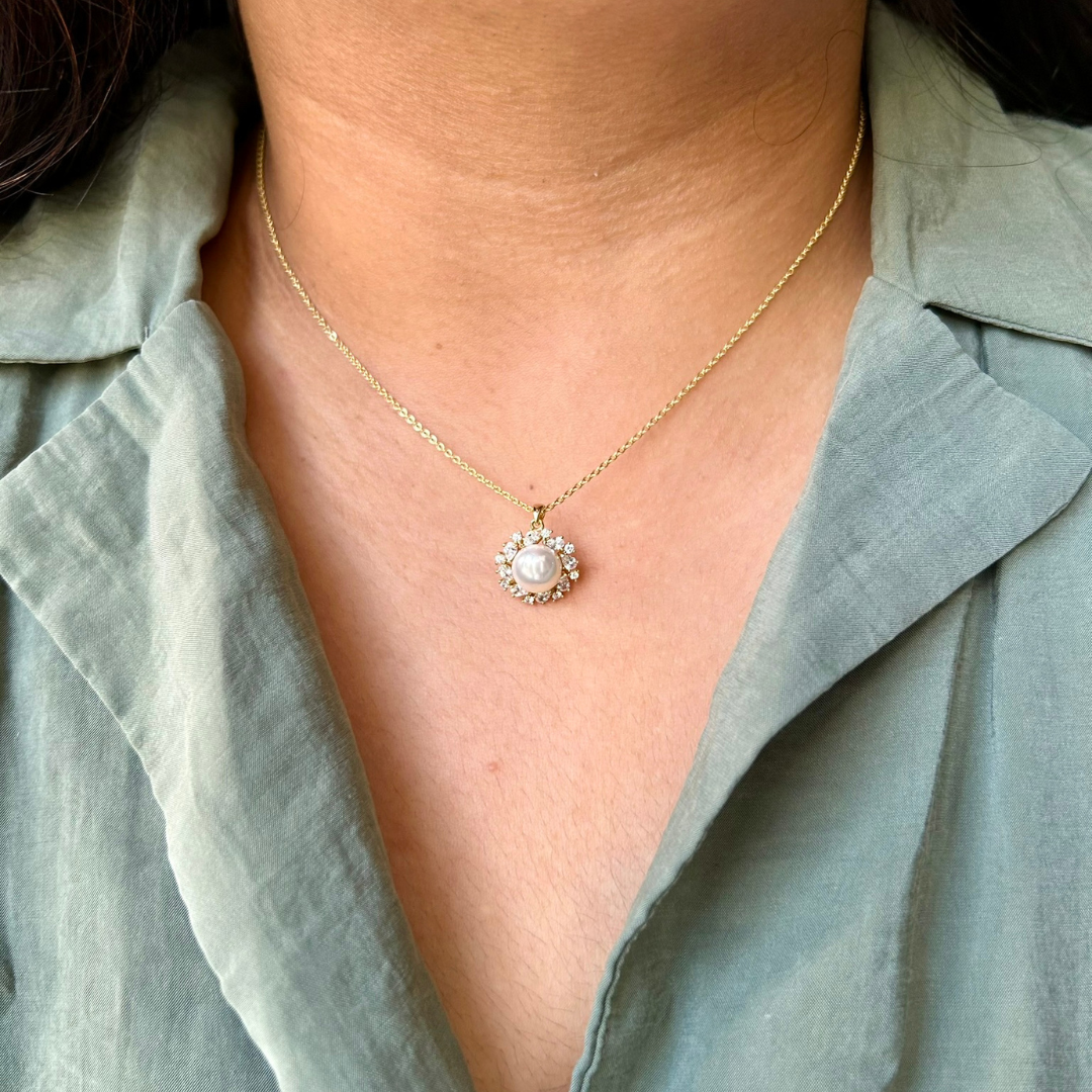 golden pearl pendant necklace