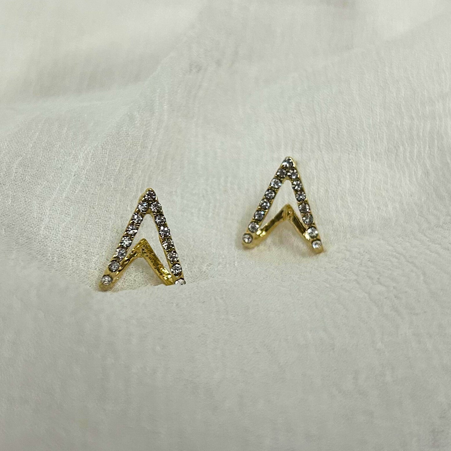 gold plated earrings daily use