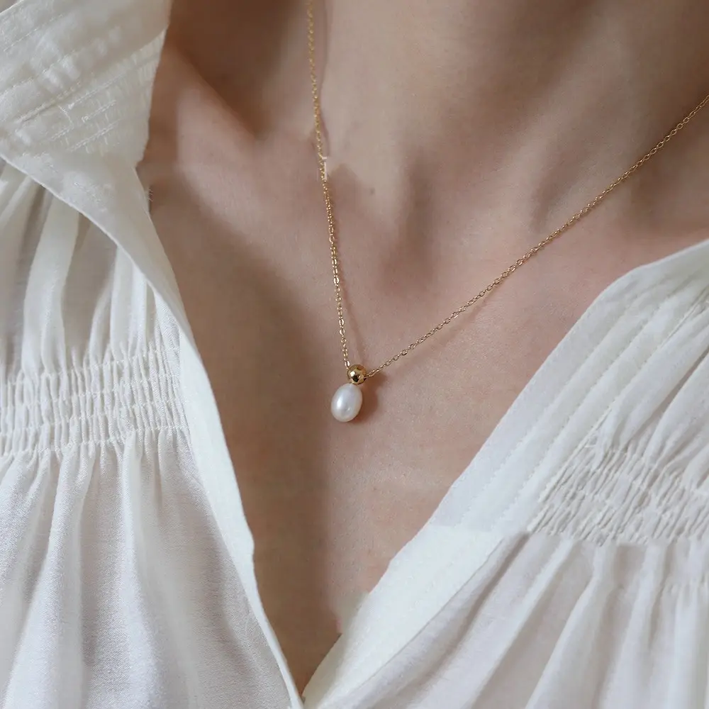 Single Pearl Necklace