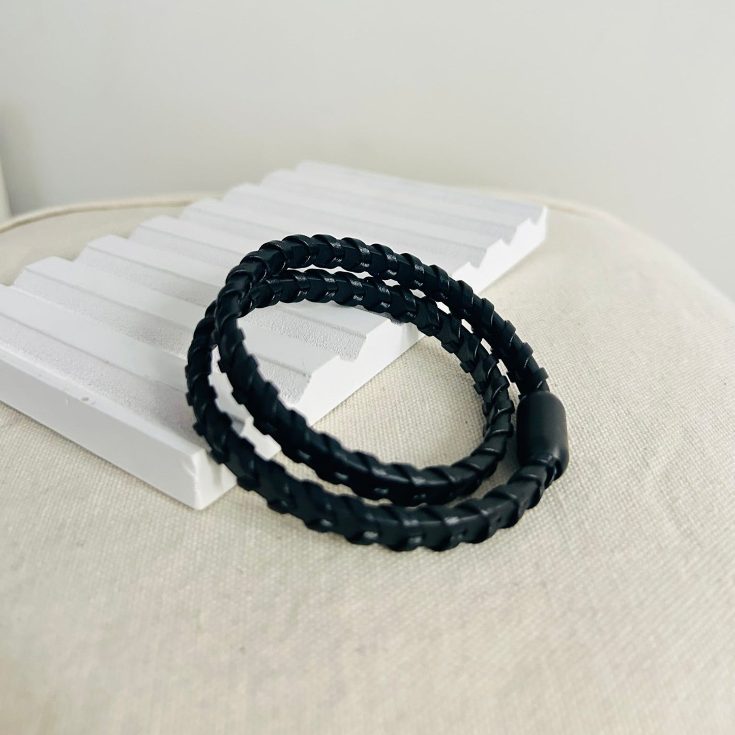 The Black Loop Bracelet