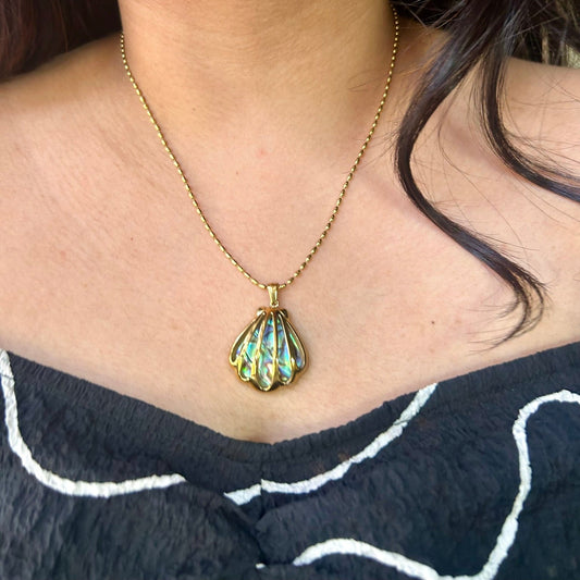 Glowing Shell Necklace