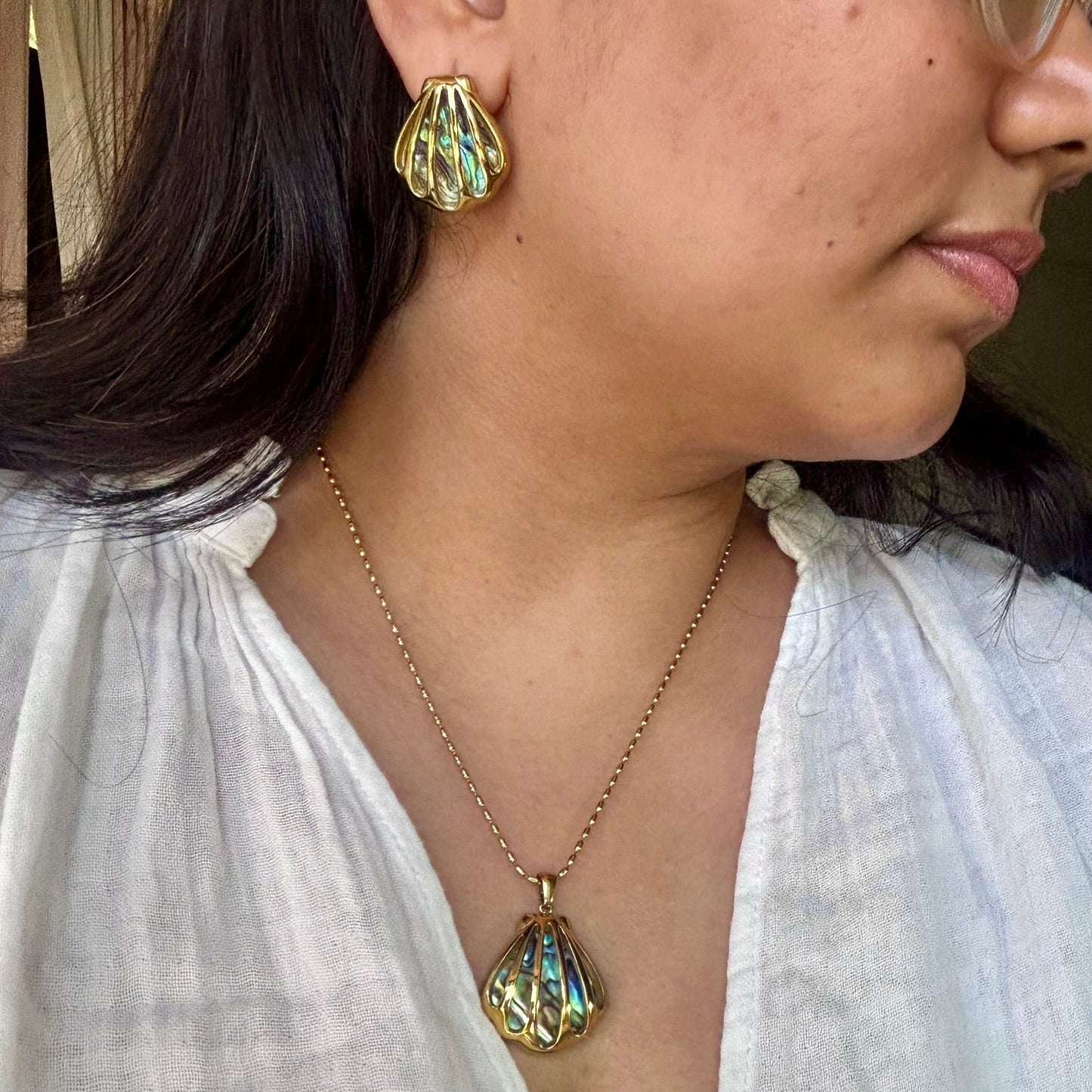 Glowing Shell Necklace