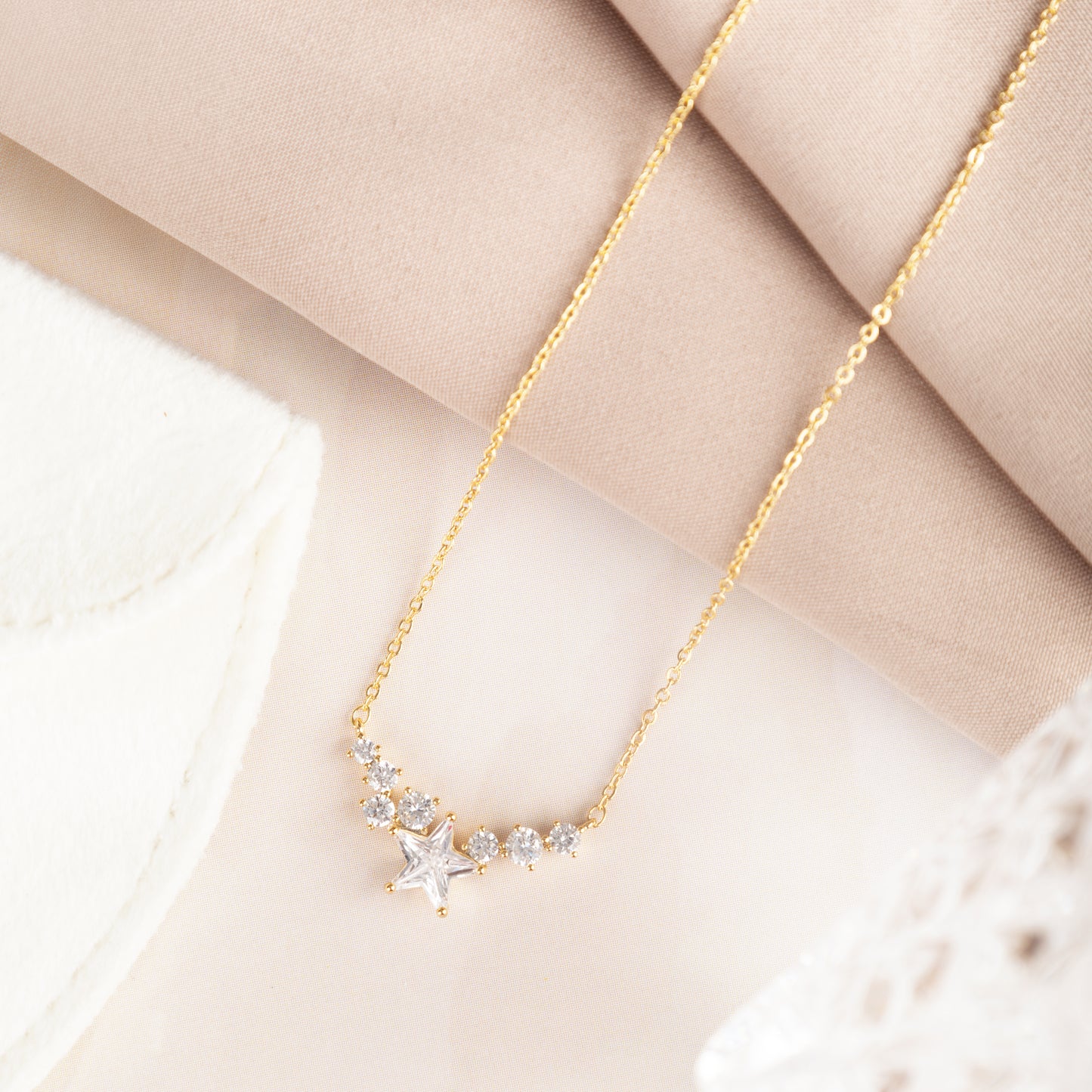 star necklace with diamond