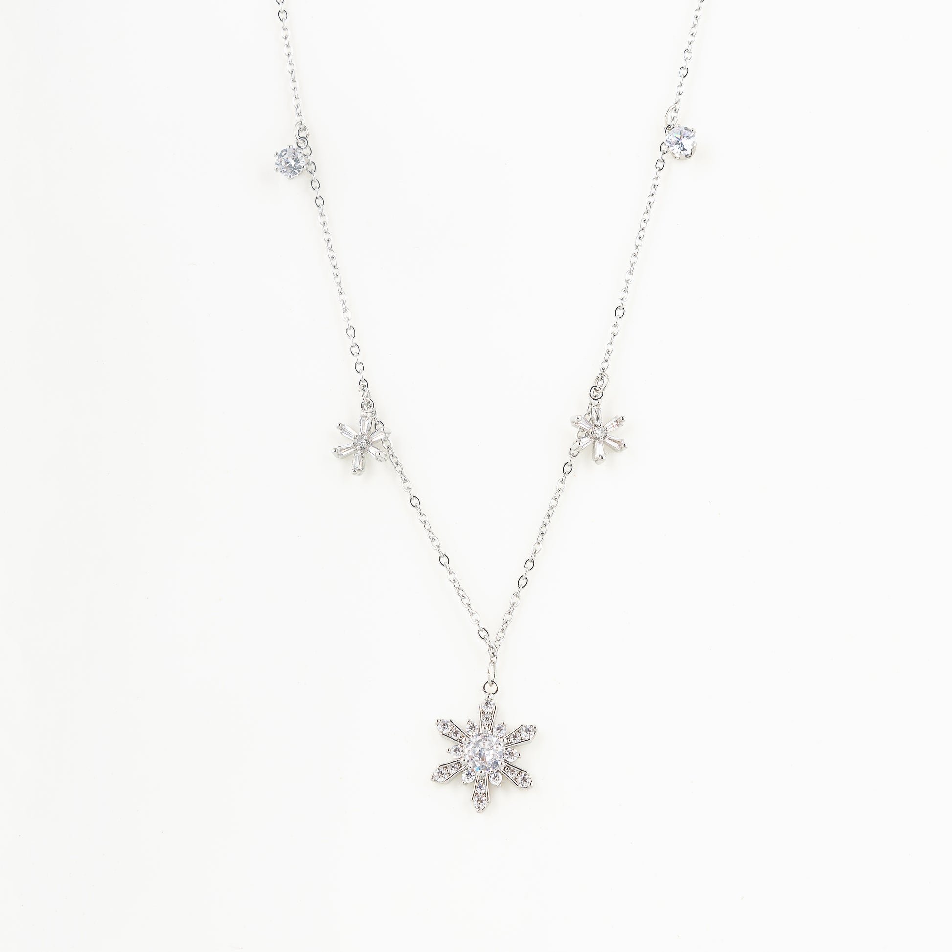 snowflake necklace - delphin jewels